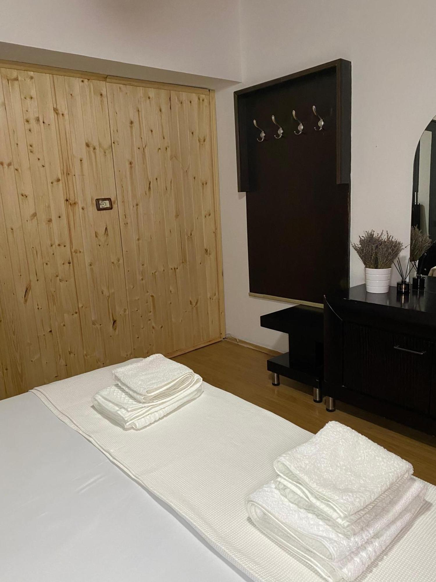Bertis Guest House Gjirokastër Buitenkant foto
